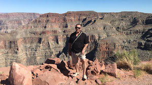 Meet your Posher, Luis